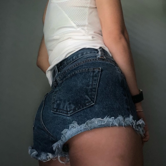 Brandy Melville denim shorts - Picture 4 of 4